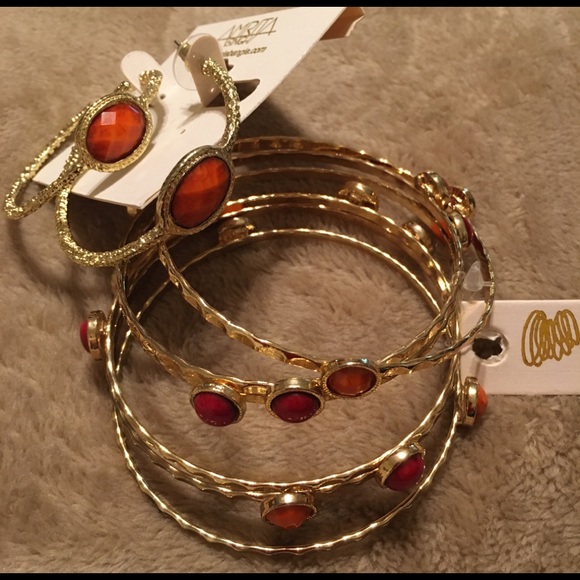 🎁 AMRITA SINGH BRACELETS AND EARRINGS. 🎁 NWT - Picture 2 of 6